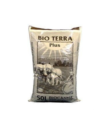 BIOCANNA ZIEMIA TERRA PLUS 50L - 1 - BioCanna Terra PLUS to bogata, 100% ORGANICZNA, mocno napowietrzona ziemia o najwyższej kla